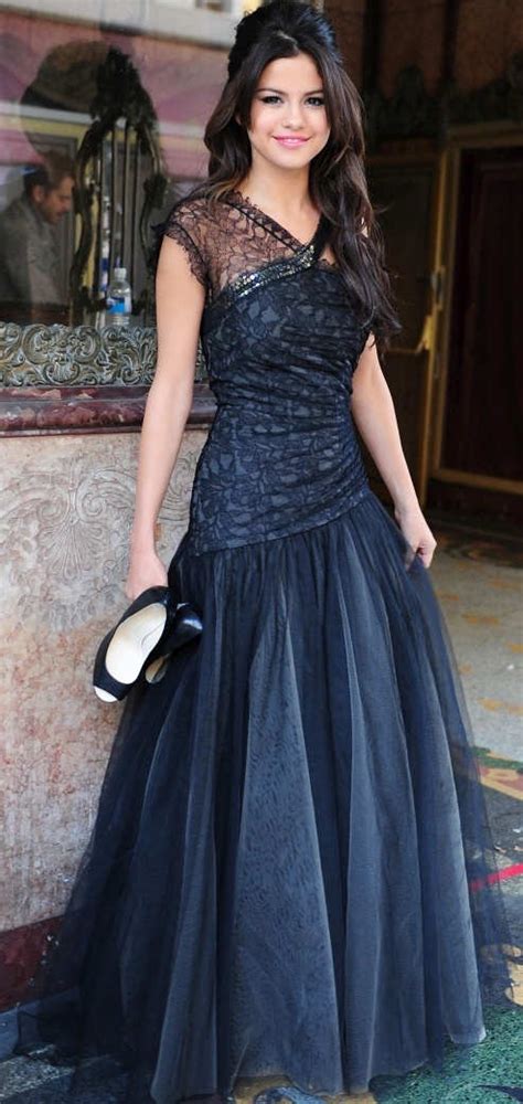 Sujith Spot Selena Gomez In Beautiful Black Outfit