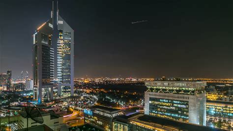 Building Dubai Jumeirah Emirates Tower Hotel United Arab Emirates