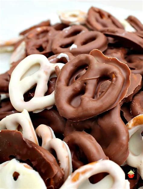 Easy Chocolate Party Pretzels Are A Great Snack Made Up Of Delicious