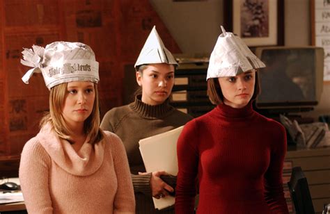 18 Signs You Are Over This Semester Gilmore Girls Party Gilmore Girls Fashion Sandy Grease
