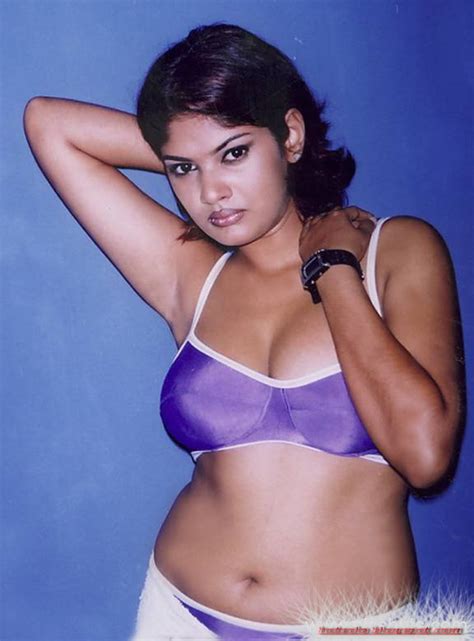 Hot Solo Srilankan Hot Actress