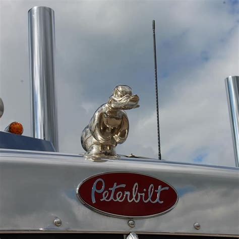 Convoy was a 1978 action film directed by sam peckinpah and starring kris kristofferson, ali macgraw, ernest borgnine and burt young. Chrome Convoy Rubber Duck Semi Hood Ornament | Iowa80.com ...