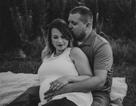 Maternity Photography Outdoor Session Amerie Photography Nikon
