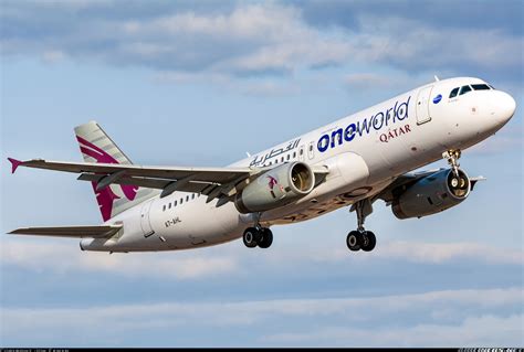 Airbus A320 232 Oneworld Qatar Airways Aviation Photo 4420237