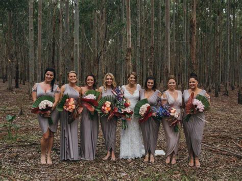 Your Go To Guide For Coordinating Mismatched Bridesmaid Dresses