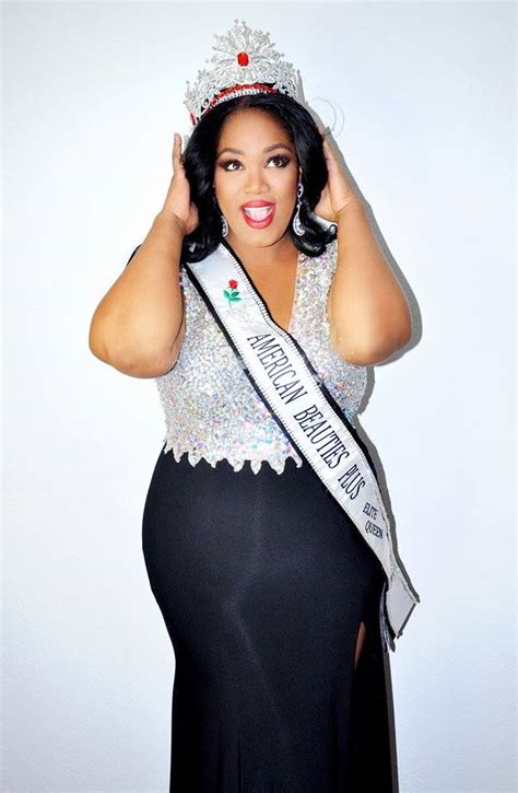 Plus Size Model Wins Beauty Pageant That Celebrates Curves Huffpost