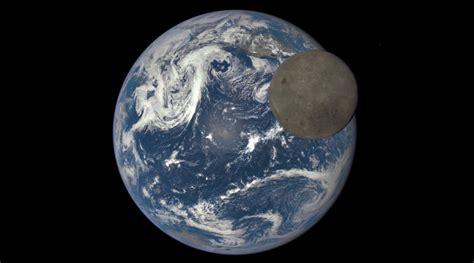 Epic Video Of Sunlit ‘dark Side Of Moon Crossing Over Earth Revealed