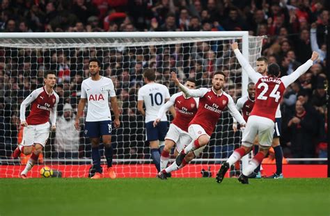 Spurs having a nice spell of possession now and dele does . Arsenal vs Spurs: The response that was needed
