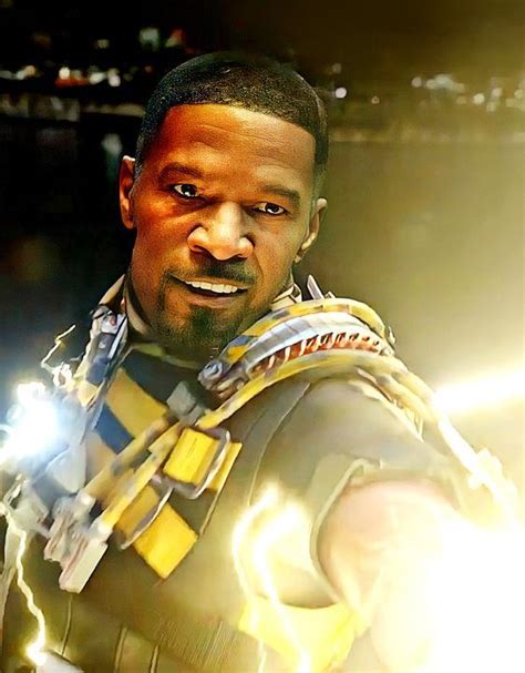 New Spider Man No Way Home Footage Gives Jamie Foxx S Electro More