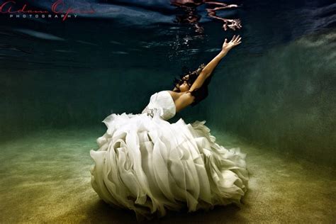 Underwater Love ~ Beautiful Underwater Wedding Photography Underwater