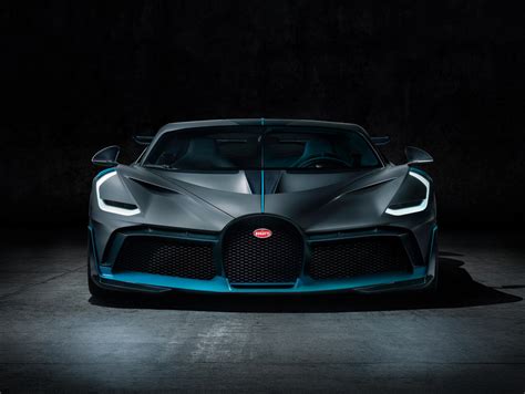 The Front Engine Bugatti Divo Is The Rarest Of Rare Beasts Carbuzz