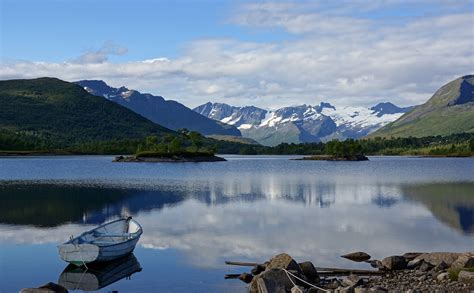 Kandidat for møre og romsdal frp, mette hanekamhaug, holder tale i molde under valgtur 2009 den. Nysætervatnet - Møre og romsdal Foto & Bild | landschaft, berge, bergseen Bilder auf fotocommunity