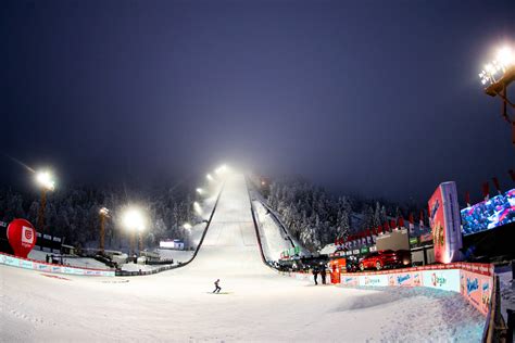 Zdobywaną przez lata wiedzą postanowiliśmy. LIVE: Markus Eisenbichler kämpft bei Skiflug-WM in Planica um Gold - skispringen.com