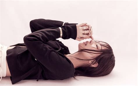 Jennie Blackpink Membuat Debutnya Sebagai Editor Mode Untuk Vogue Korea