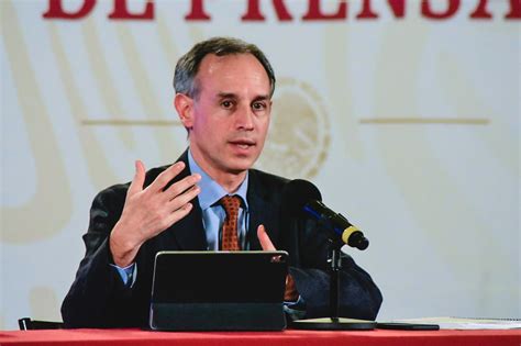 Subsecretario de prevención y promoción de la salud, comprometido con la salud pública, los derechos humanos y la justicia social. López-Gatell le responde a Denise Maerker durante ...