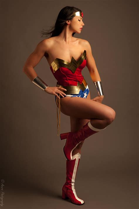 Sexy Hero Costume Wonder Woman Cosplay Pictures