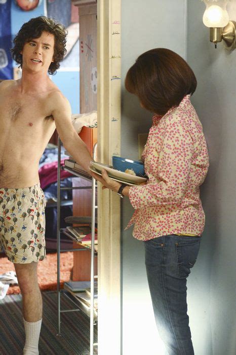 Axl Heck Played By Charlie McDermott Charlie Mcdermott The Middle Tv The Middle Tv Show