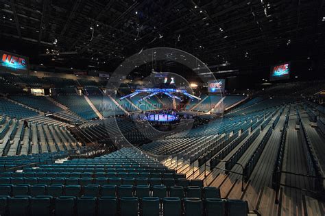How many seats mgm grand garden arena. UFC 84: Ill Will | Martin McNeil Photography