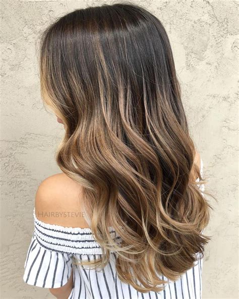 20 Natural Looking Brunette Balayage Styles In 2020 Balayage Brunette