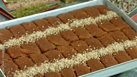 Traditional Turkish Baklava Pistachio Pastry Dilberdudagi Ozel Kesim