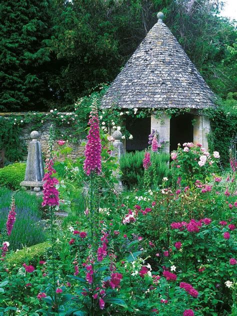 45 Best Cottage Style Garden Ideas And Designs For 2020