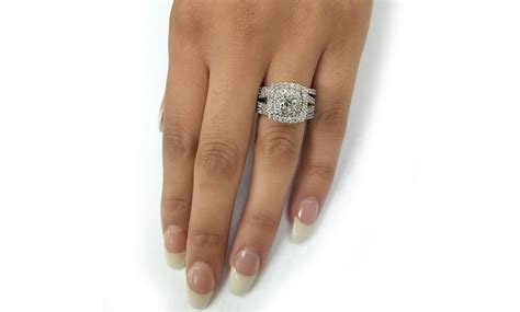 Up To 62 Off On 3 00 CTTW Diamond Halo Ring Set Groupon Goods