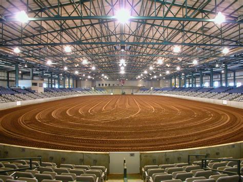 A Show Worthy Indoor Arena At The Mid Tennessee State University Equine