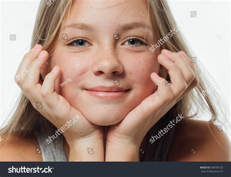 Cute Teenage Girl Freckles Woman Face 스톡 사진 638703133 Shutterstock