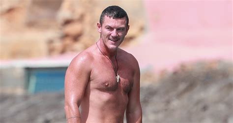 Luke Evans Showers Off His Shirtless Body On A Yacht In Ibiza Luke