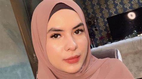Full live instagram steffi zamora 18 juni 2018. Steffi Zamora Unggah Foto Berhijab, Warganet ...