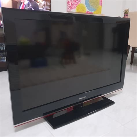Samsung 40 LED TV Older Model Home Appliances TVs Entertainment