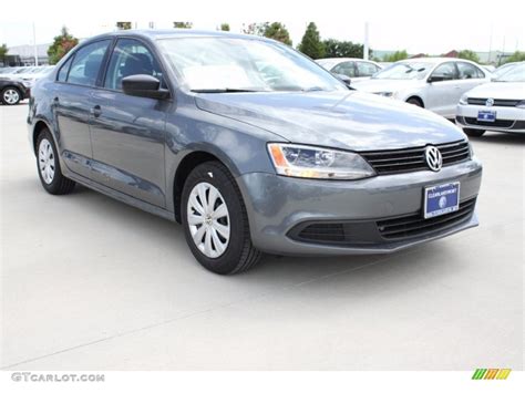 Platinum Gray Metallic Volkswagen Jetta S Sedan Photo