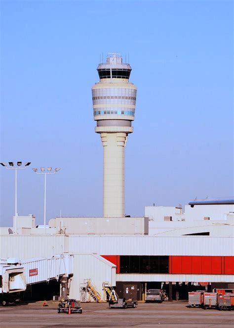 Hartsfieldjackson Atlanta International Airport Air Traffic Control