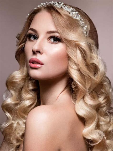 Styling in 2021 is very diverse due to long and medium hairstyles emerging out of nowhere, especially with thicker hair texture is perfect. Wedding hairstyles for long hair 2021 - Hair Colors