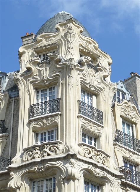 Building Art Nouveau Facade On A Building In Paris France 2082 X