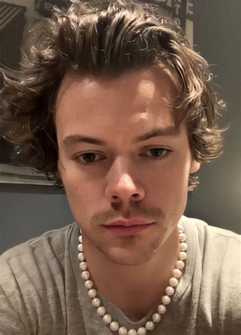 Harry edward styles is an english singer, songwriter and actor, known as a member of the boy band one direction. Harry Styles Girlfriends List | Dating History | GBF