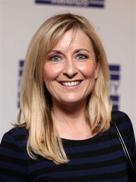former gmtv presenter and daily mirror columnist fiona phillips reveals alzheimer s diagnosis at