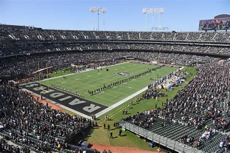 Oakland Raiders Coliseum Authority Reach Agreement For 2019 Season