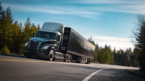 Daimler Truck North America Pursues Efficiency Zero Emissions Oregon