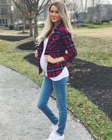 Pin By Sara Merkle On Baby In Casual Maternity Outfits