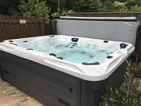 We started with a list of the 12 hot tub brands above. The Hot Tub Warehouse - Gallery - Pictures - Hot Tubs ...