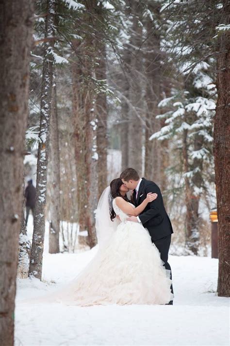 Winter Weddings Stay Warm Without Sacrificing Your Style Stardust