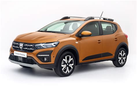 The dacia sandero made its name by being britain's cheapest new car, which was stubbornly basic in the pursuit of value. Nova família Dacia Sandero estará disponível a gasolina e ...