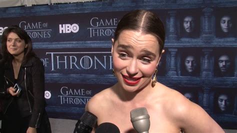 Game Of Thrones Season 6 Emilia Clarke Exclusive Premiere Interview Screenslam Youtube