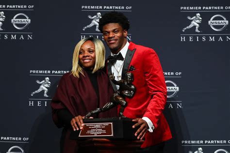 Nfl Star Lamar Jackson Was Raised By His Widowed Mom — 5 Facts About