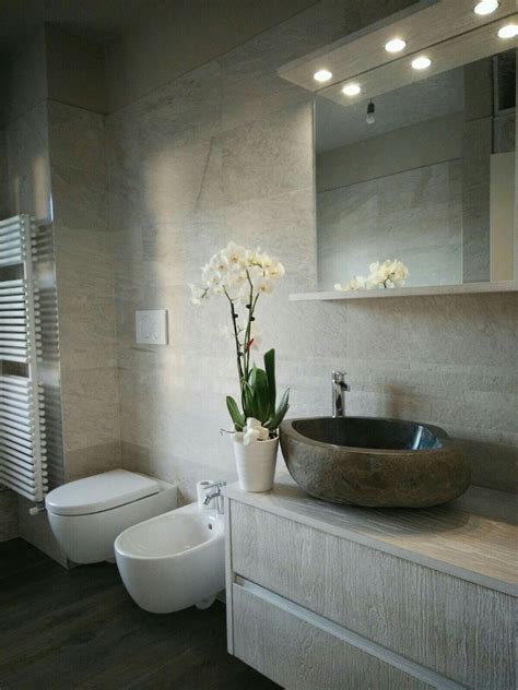 Bagno Moderno Con Lavabo In Pietra Bathroom Spa Bathroom Decor
