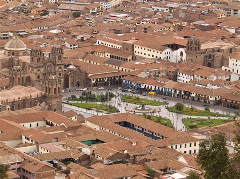 Panoramautsikt Av Plaza De Armas Med Incaspringbrunnen Domkyrkan Och