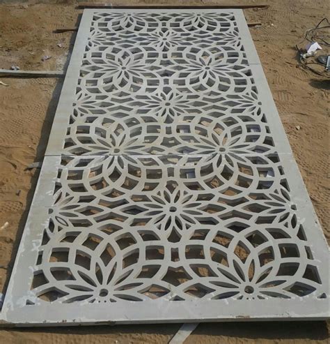 White Stone Jali Shape Rectangular Rs 290 Square Feet Devanshi