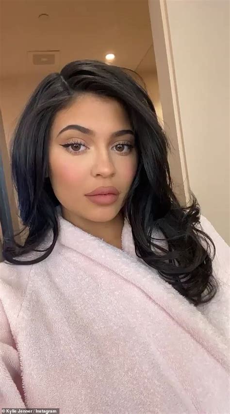 Kylie Jenner Reveals She Has Had Her Wisdom Teeth Removed As She Shares