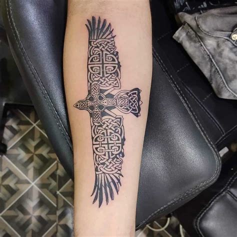 Celtic Tribal Shoulder Tattoos For Men 25 Best Tribal Tattoo Designs